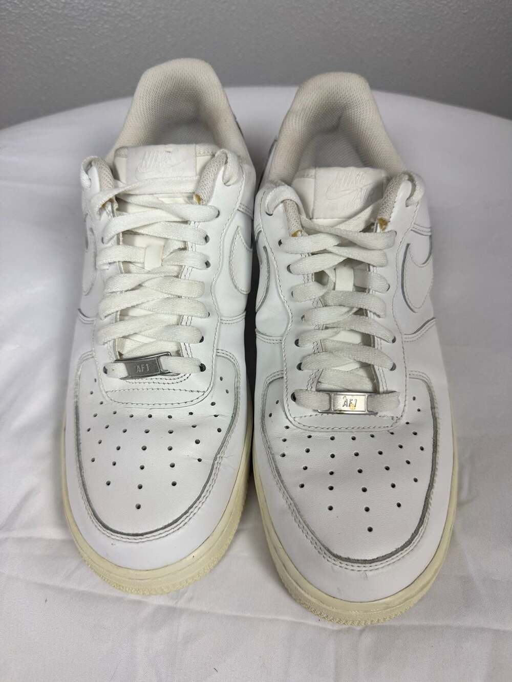 Nike Air Force 1 '07 Low Triple White Sneakers (Style 315122-111) - Size 9.5